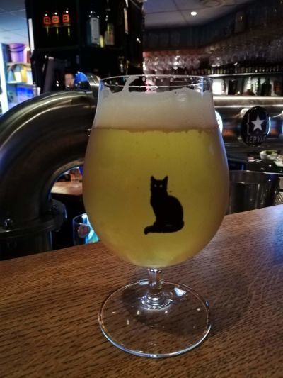 Qvart Bakgården Juicy Ale